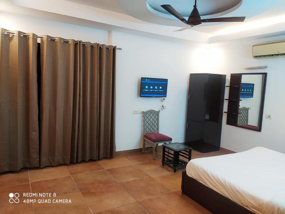 Hotel Delhi Airport Plaza Igi Airport 뉴델리 외부 사진